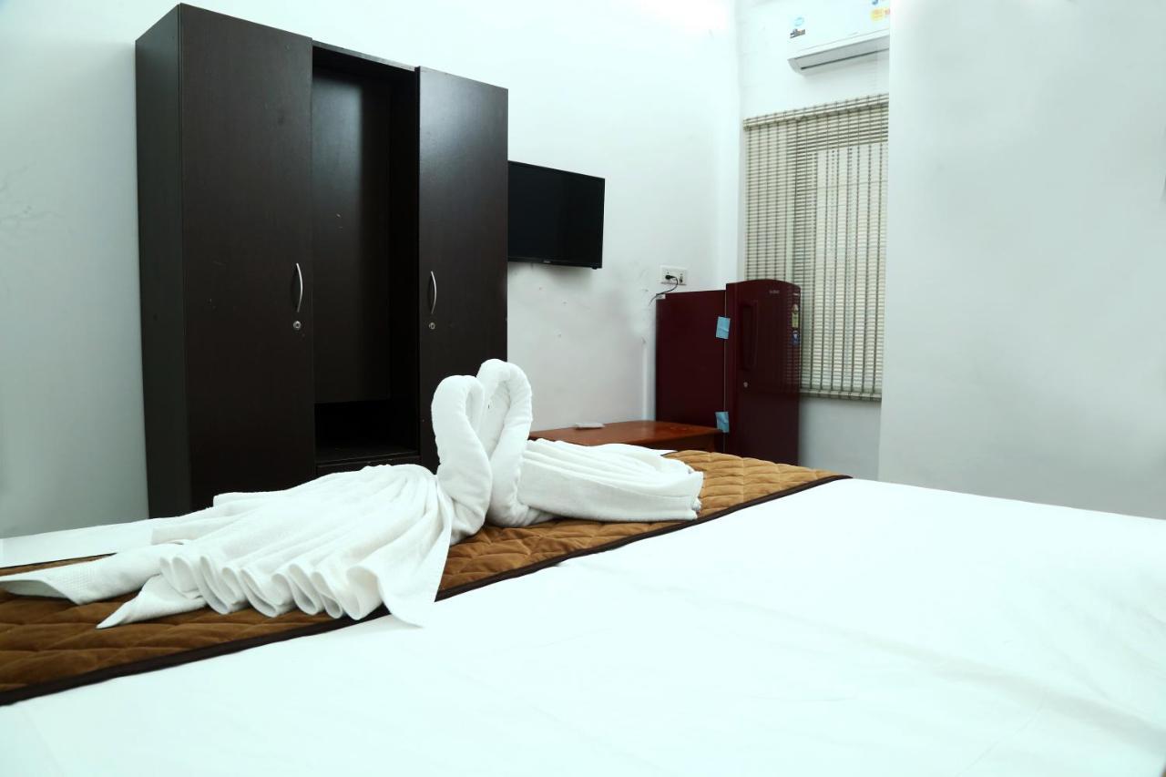 Awa Residency Hotel Kochi Exterior photo